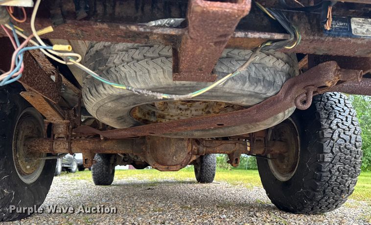 image for item EM2268 1996 Ford F150 pickup truck