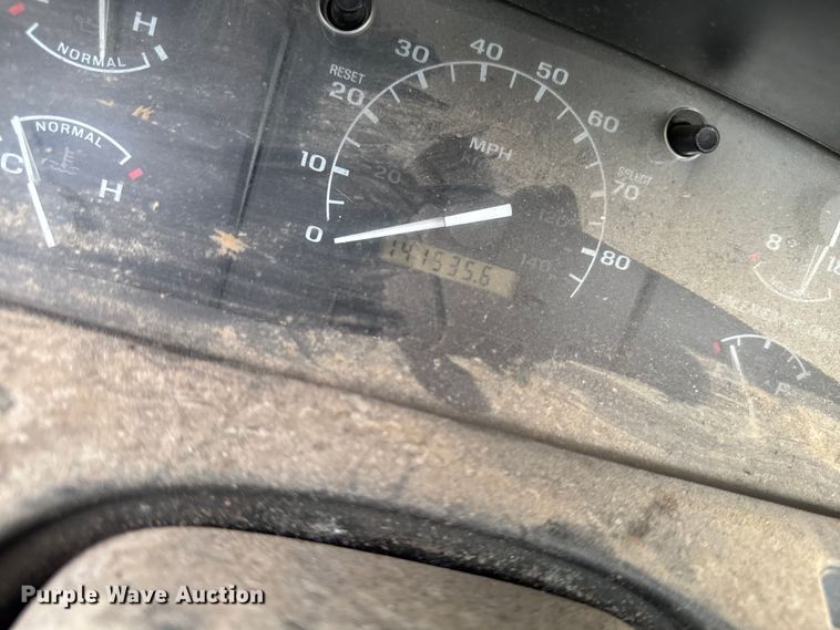 image for item EM2268 1996 Ford F150 pickup truck