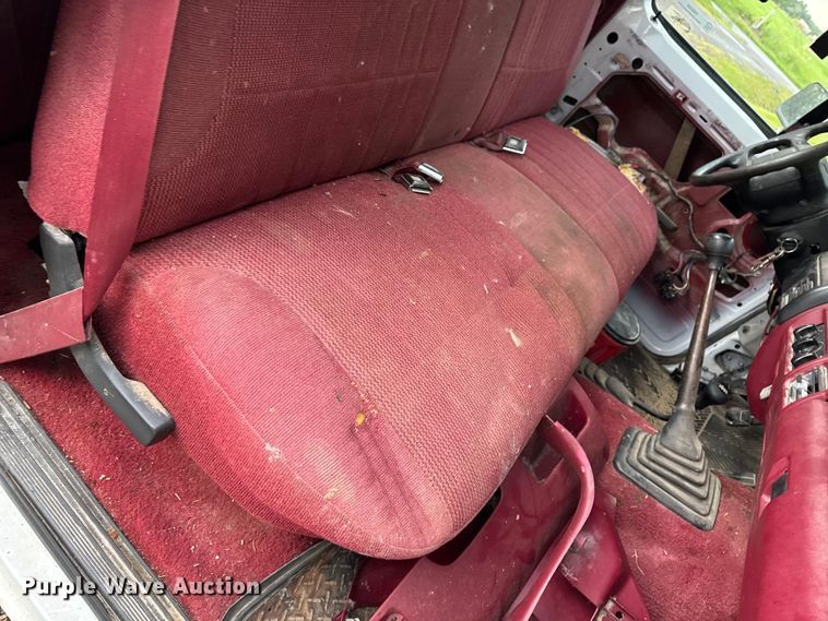 image for item EM2268 1996 Ford F150 pickup truck