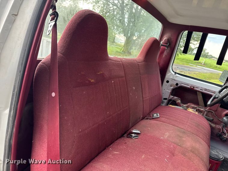 image for item EM2268 1996 Ford F150 pickup truck