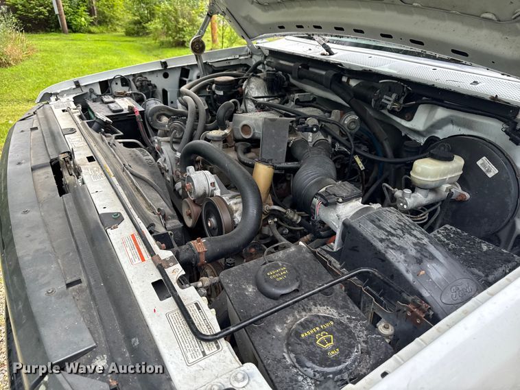 image for item EM2268 1996 Ford F150 pickup truck