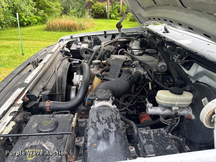 image for item EM2268 1996 Ford F150 pickup truck