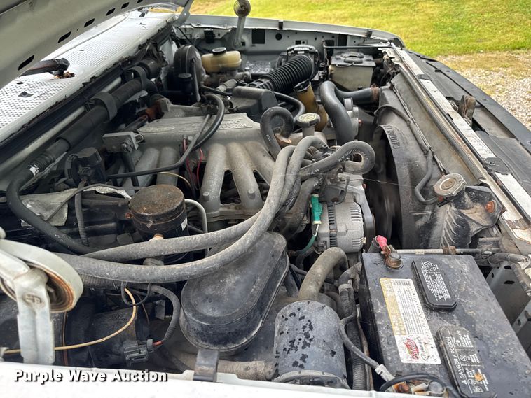 image for item EM2268 1996 Ford F150 pickup truck