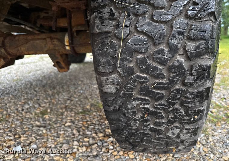 image for item EM2268 1996 Ford F150 pickup truck