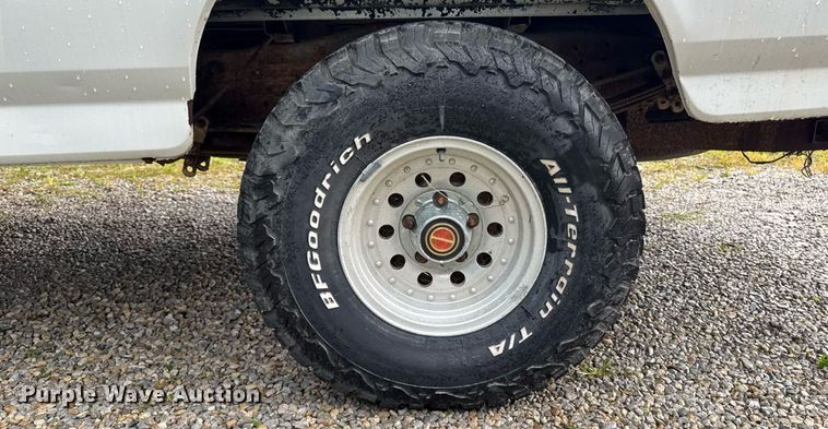 image for item EM2268 1996 Ford F150 pickup truck