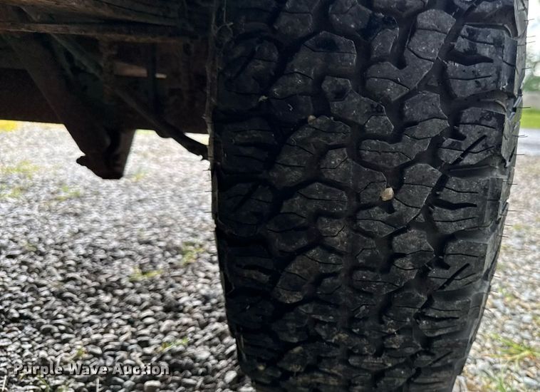 image for item EM2268 1996 Ford F150 pickup truck