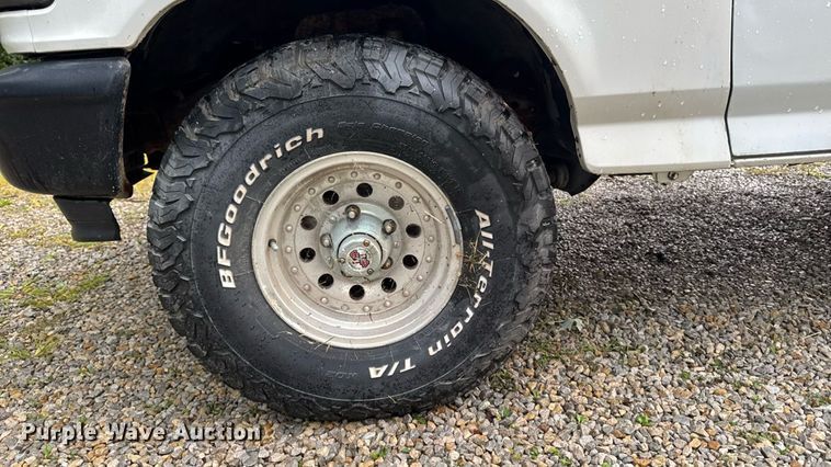 image for item EM2268 1996 Ford F150 pickup truck