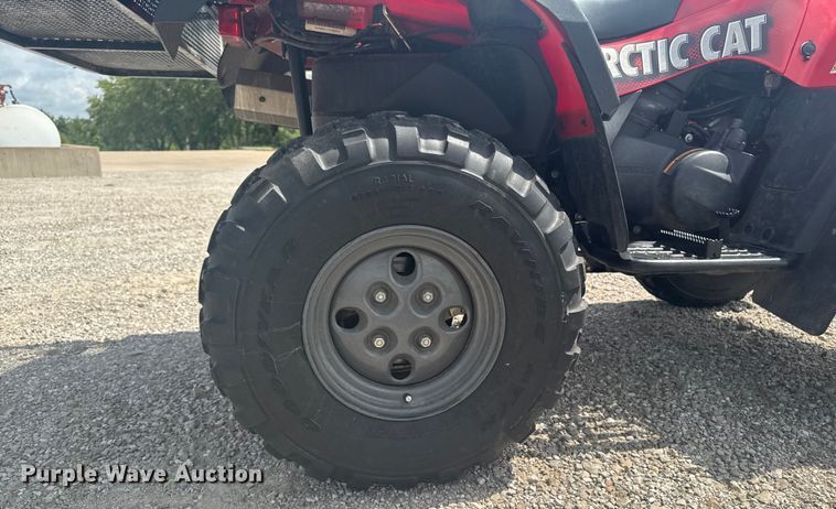 image for item EM2277 2004 Arctic Cat 650 V-Twin ATV