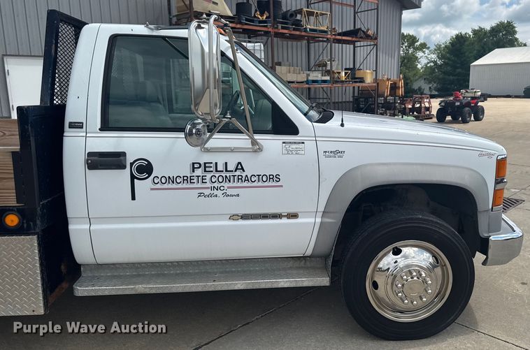 image for item EM2278 1995 Chevrolet C3500 flatbed pickup truck