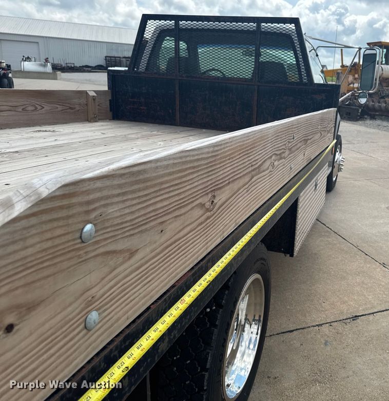 image for item EM2278 1995 Chevrolet C3500 flatbed pickup truck