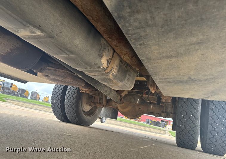 image for item EM2278 1995 Chevrolet C3500 flatbed pickup truck