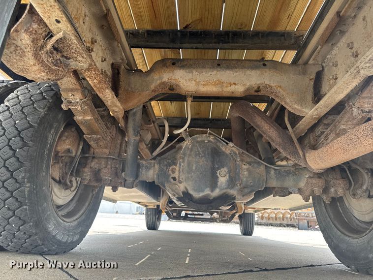 image for item EM2278 1995 Chevrolet C3500 flatbed pickup truck