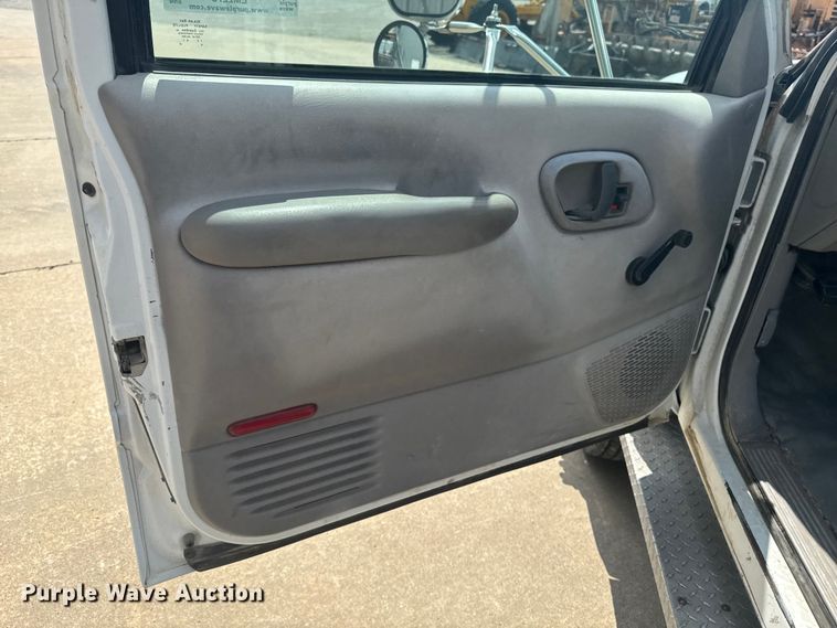 image for item EM2278 1995 Chevrolet C3500 flatbed pickup truck