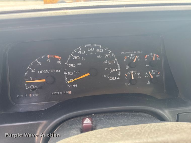 image for item EM2278 1995 Chevrolet C3500 flatbed pickup truck