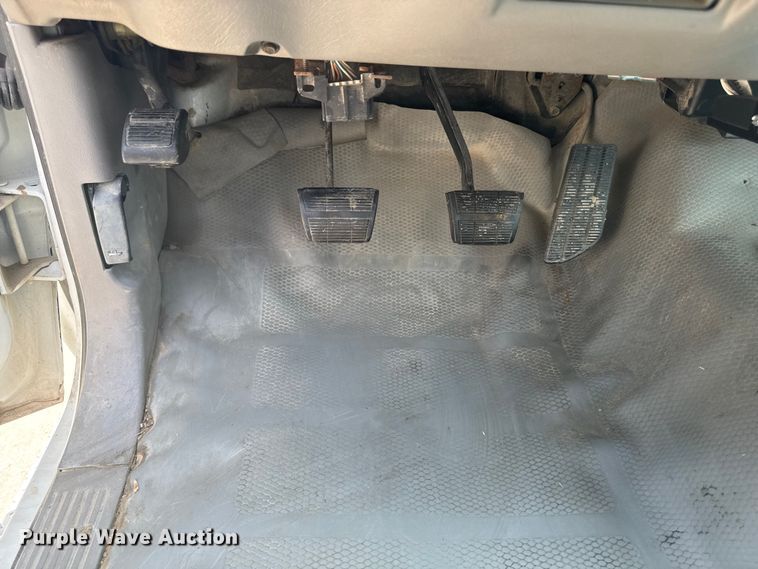 image for item EM2278 1995 Chevrolet C3500 flatbed pickup truck