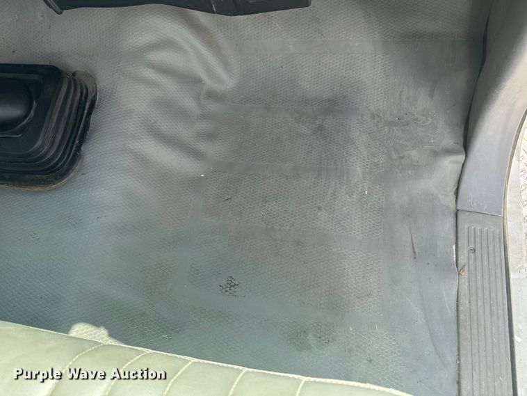 image for item EM2278 1995 Chevrolet C3500 flatbed pickup truck