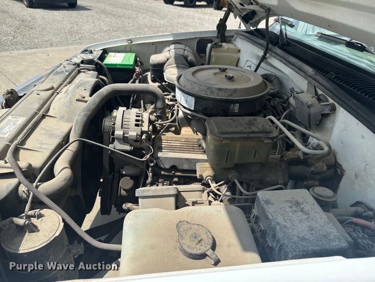 image for item EM2278 1995 Chevrolet C3500 flatbed pickup truck