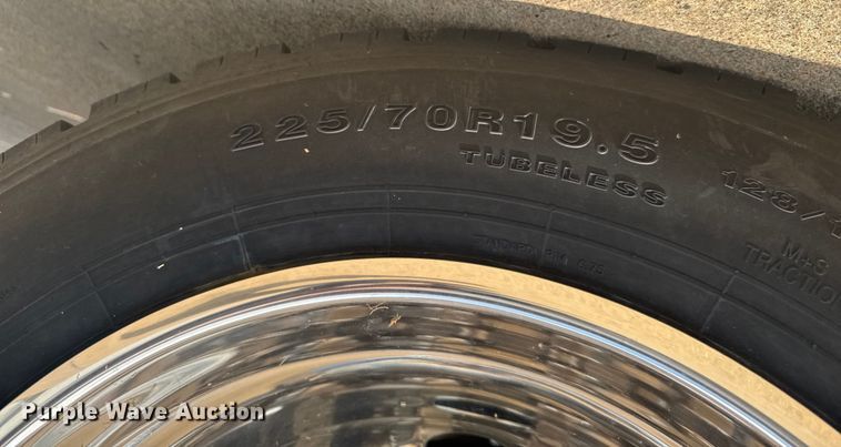 image for item EM2278 1995 Chevrolet C3500 flatbed pickup truck