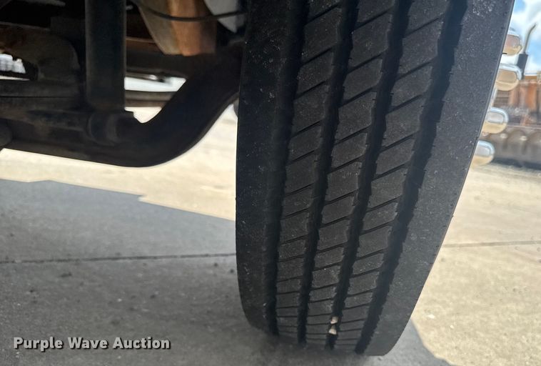 image for item EM2278 1995 Chevrolet C3500 flatbed pickup truck