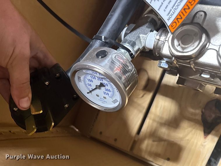 image for item EM2286 (2) Cam spray 2305X-GFCI pressure washers