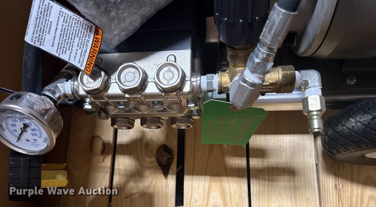 image for item EM2286 (2) Cam spray 2305X-GFCI pressure washers