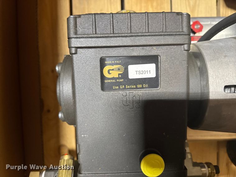 image for item EM2286 (2) Cam spray 2305X-GFCI pressure washers
