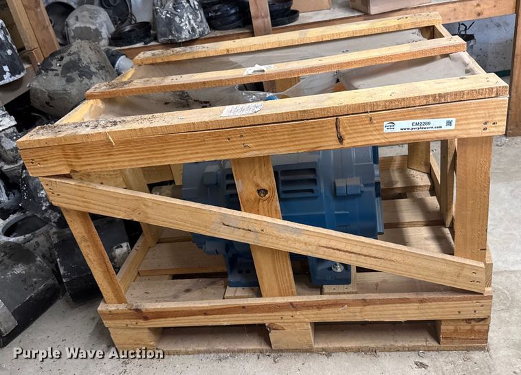 image for item EM2289 WEG 075180T3E365T-W40 electric motor