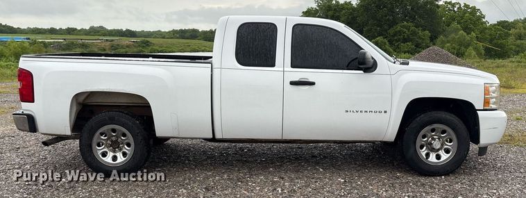 image for item EM2594 2008 Chevrolet Silverado 1500 Ext. Cab pickup truck