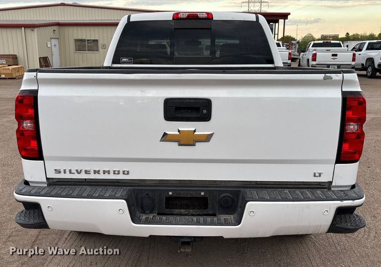 image for item EM5058 2018 Chevrolet Silverado 1500 Z71 Crew Cab pickup truck