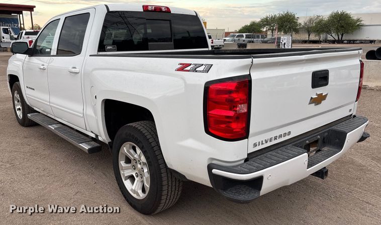 image for item EM5058 2018 Chevrolet Silverado 1500 Z71 Crew Cab pickup truck