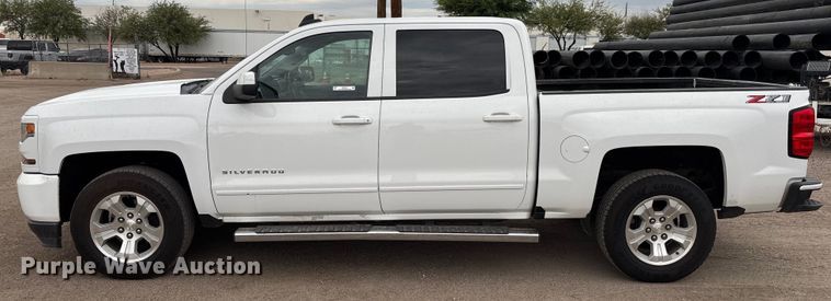 image for item EM5058 2018 Chevrolet Silverado 1500 Z71 Crew Cab pickup truck