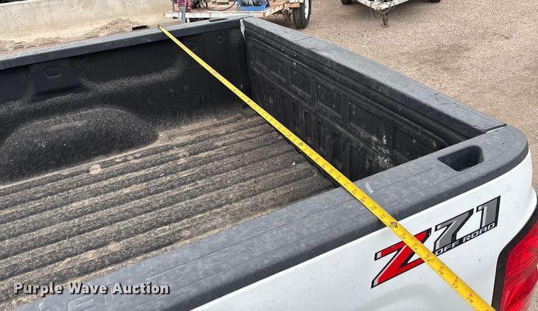 image for item EM5058 2018 Chevrolet Silverado 1500 Z71 Crew Cab pickup truck