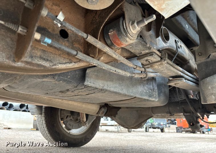 image for item EM5058 2018 Chevrolet Silverado 1500 Z71 Crew Cab pickup truck