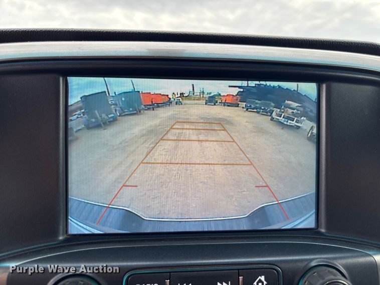 image for item EM5058 2018 Chevrolet Silverado 1500 Z71 Crew Cab pickup truck