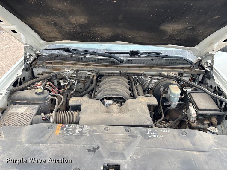 image for item EM5058 2018 Chevrolet Silverado 1500 Z71 Crew Cab pickup truck