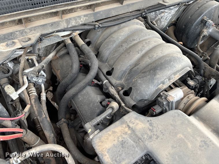 image for item EM5058 2018 Chevrolet Silverado 1500 Z71 Crew Cab pickup truck