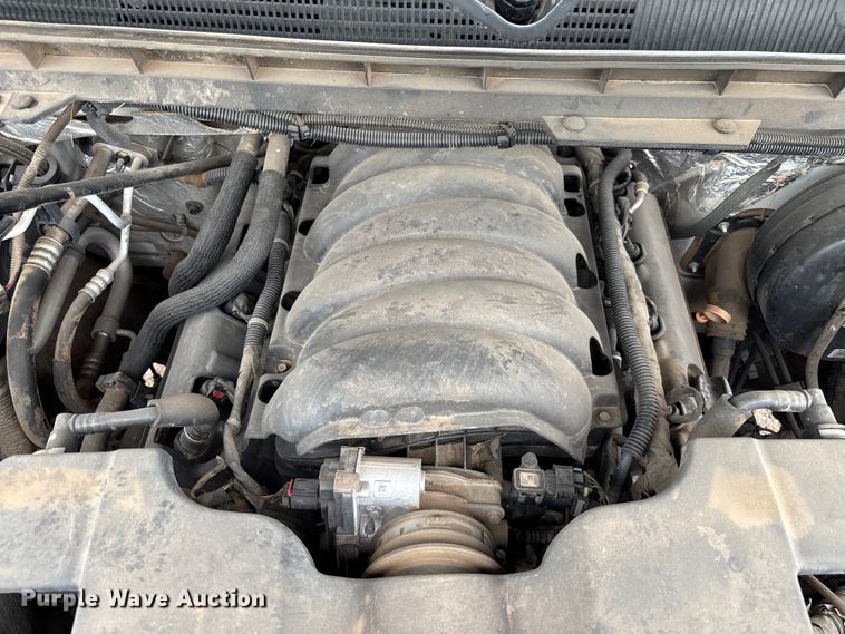 image for item EM5058 2018 Chevrolet Silverado 1500 Z71 Crew Cab pickup truck