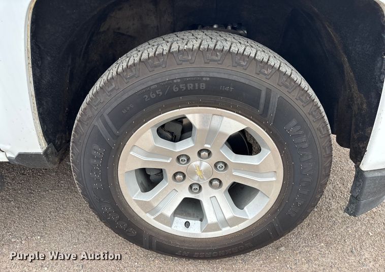 image for item EM5058 2018 Chevrolet Silverado 1500 Z71 Crew Cab pickup truck