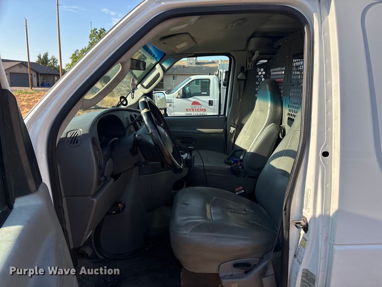 image for item EM5070 2006 Ford Econoline van