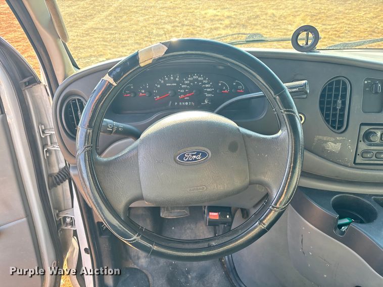 image for item EM5070 2006 Ford Econoline van