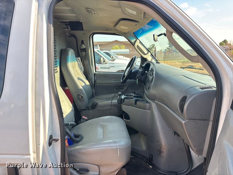 image for item EM5070 2006 Ford Econoline van