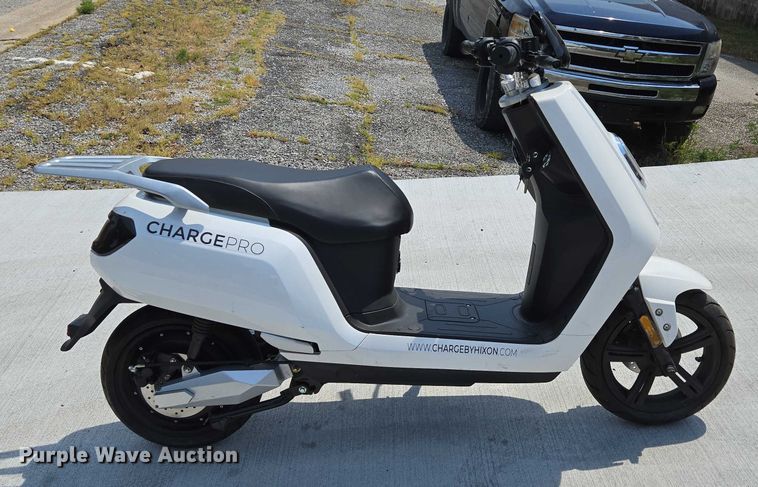 image for item EN5507 2019 Hixon Chargepro electric scooter