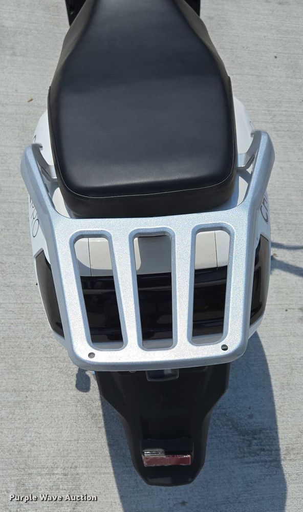 image for item EN5507 2019 Hixon Chargepro electric scooter