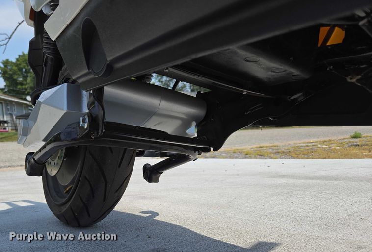 image for item EN5507 2019 Hixon Chargepro electric scooter