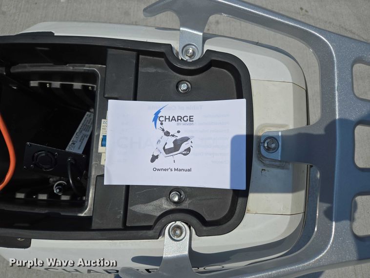 image for item EN5507 2019 Hixon Chargepro electric scooter