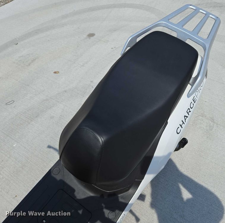 image for item EN5507 2019 Hixon Chargepro electric scooter