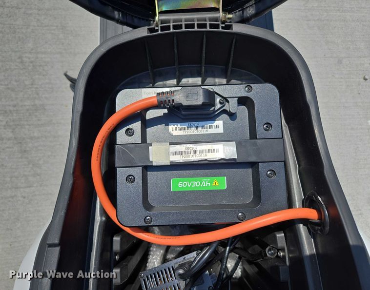 image for item EN5507 2019 Hixon Chargepro electric scooter