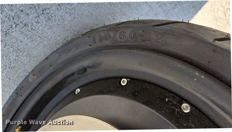 image for item EN5507 2019 Hixon Chargepro electric scooter