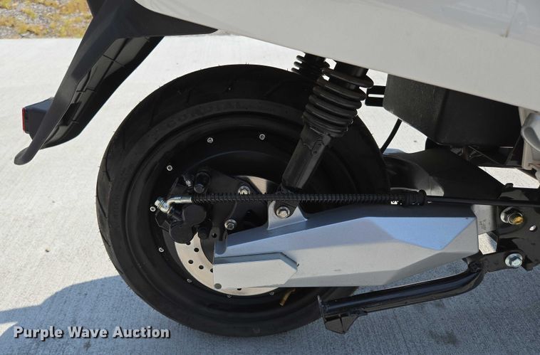 image for item EN5507 2019 Hixon Chargepro electric scooter