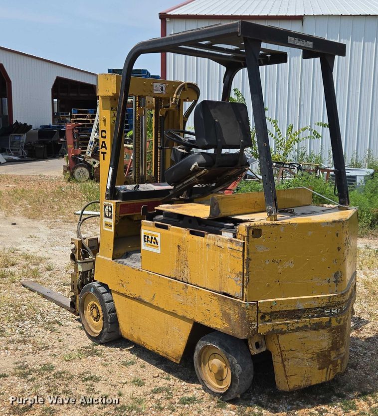 image for item EN5509 Caterpillar M50B forklift